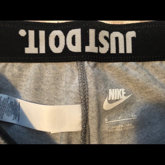 Nike Leggings - Picture 3 of 3